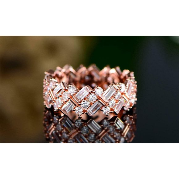 Womens 18K Rose Gold Plated Swarovski Crystal Ring - Picture 1 of 2